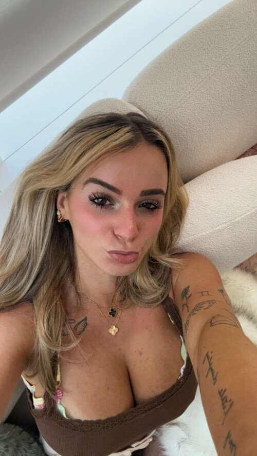 Kaitlyn Krems Snap Jun21 34f4ac682225deea1f