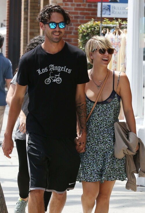 Kaley Cuoco HQCelebrities.com 4815