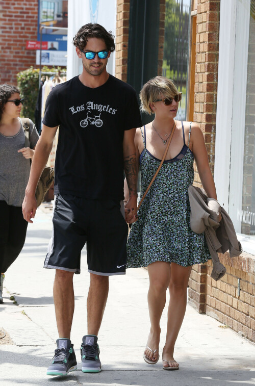 Kaley Cuoco HQCelebrities.com 4820