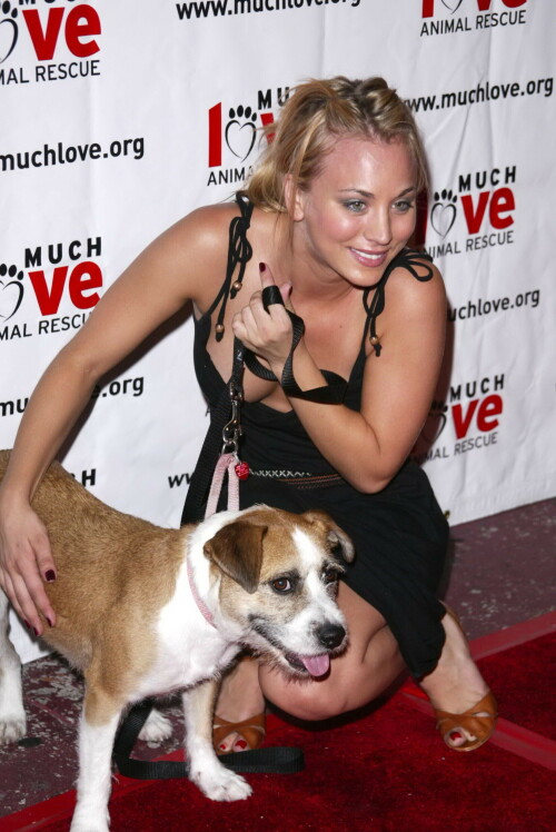 Kaley Cuoco 024
