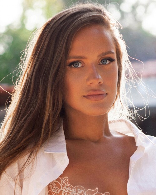 Kat Blos 401757069b8d18221c