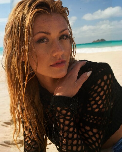 Katherine McNamara R024074fd5471d0b9312