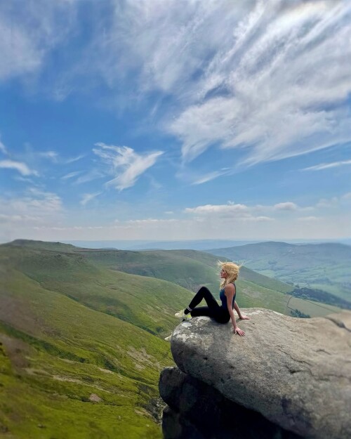 Katherine McNamara R0456ebb5f863ab0f8b9