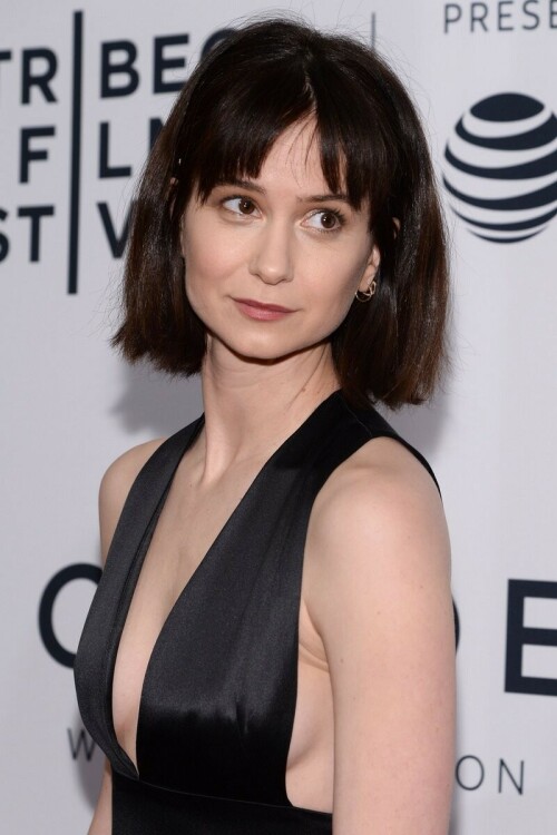 Katherine Waterston hight