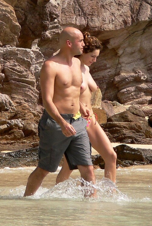 KellyBrookTopless2005StBarts14c94c548c5a51a453