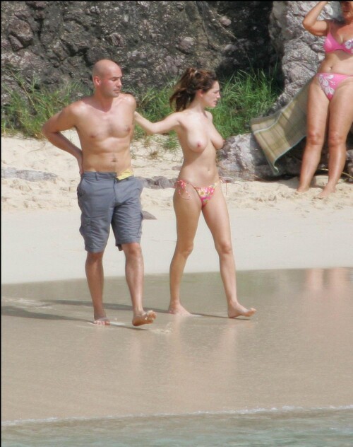 KellyBrookTopless2005StBarts17fe13a2994dba676