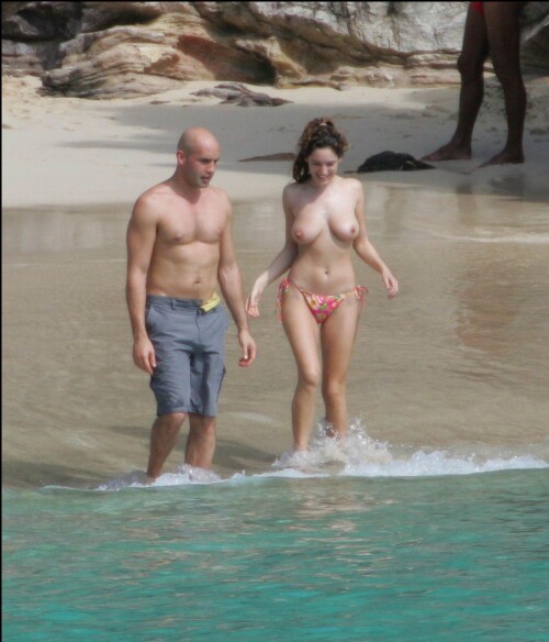 KellyBrookTopless2005StBarts469e2de36341b45cd