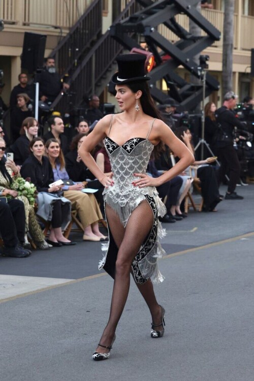 Kendall 1953f364cee7822f6b