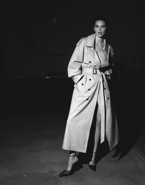 Kendall Jenner FWRD 2025 16 152168edeabb8a93