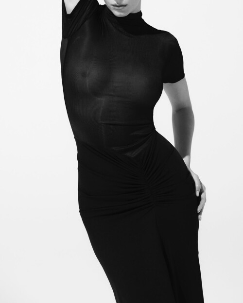 Kendall Jenner FWRD 2025 17 cf3b49694b3c4598