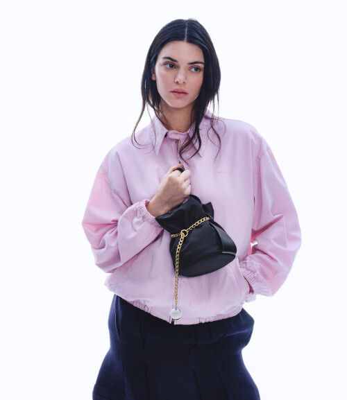 Kendall Jenner Prada Fall Winter Campaign 2025 2 6b0ebaa20d4f0dc4