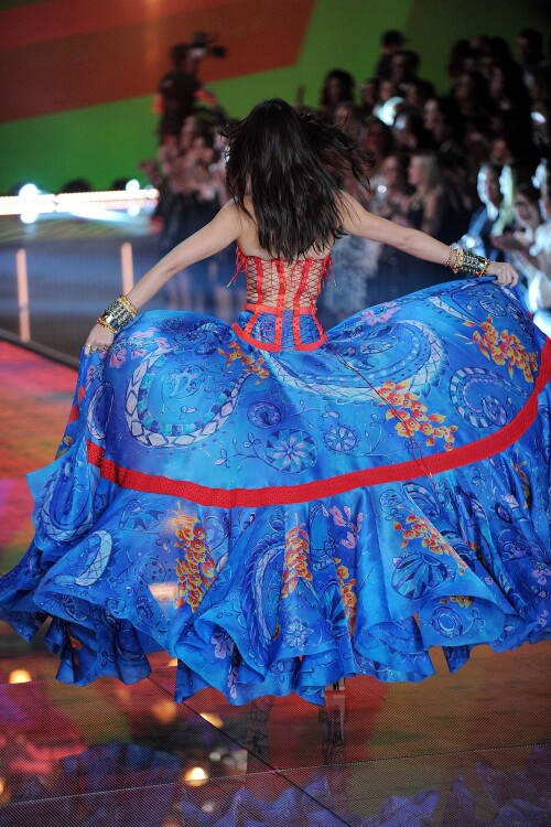 Kendall_Jenner_10.11.2015_DFSDAW_0193973c7713271f7ce