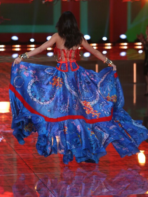 10 November 2015.Victoria's Secret catwalk Show.Pictured: Kendall JennerCredit: GoffPhotos.com   Ref: KGC-146