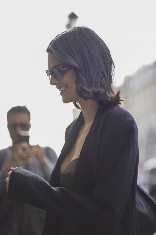 Kendall Jenner at L Oreal fitting during Paris Fashion Week 09 29 20250010d480bb438928b493