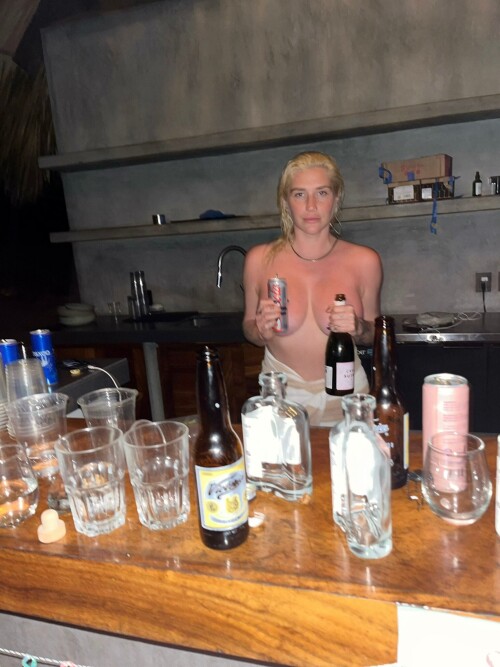 Kesha 2024.03.03 X7a8e0d7498994016