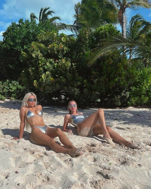 Kim Kardashian Sexy in Bikini 1cd7bbd2c4cc6dbcd