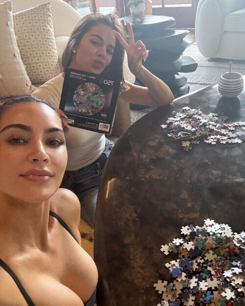 Kim Kardashian 2025.04.24 IG578914007a0d8716