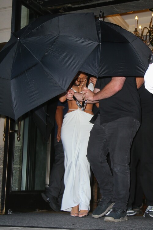 Kim Kardashian departs the Ritz Hotel in New York 08 14 2024 34 a9ca9282a03b5b31