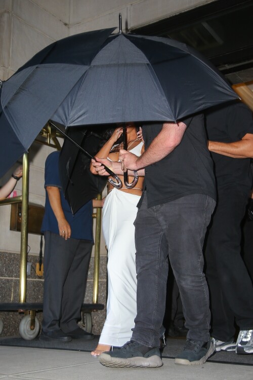 Kim Kardashian departs the Ritz Hotel in New York 08 14 2024 39 8f0c16031eadca4d