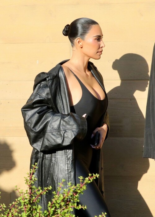 Kim Kardashian out for Dinner at Nobu in Malibu 08132024 3 aecaa0d537cd7da2