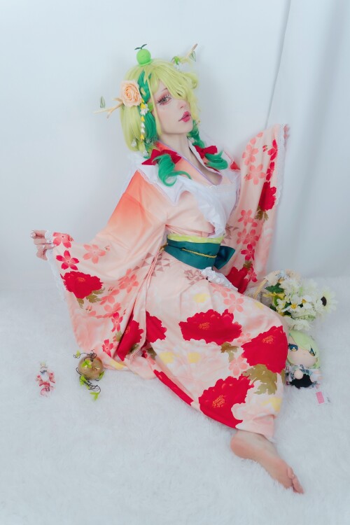 KimonoFauna9d12f8e296f10593b