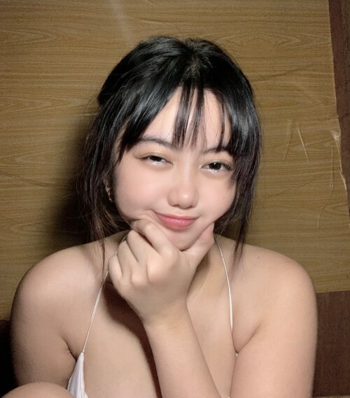 Kisess-Hershey-Acallar_2024_03_13__18_26_32.4e2fbb7175f74b2e5.jpeg