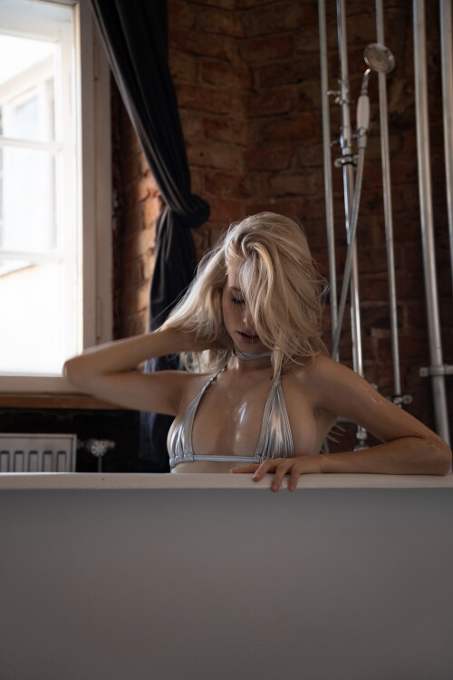 Ksenia K 35bfd26db257c8709