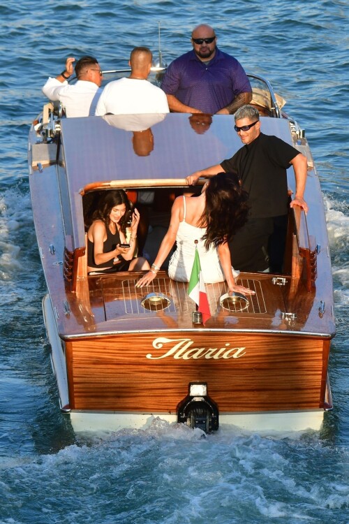 Kylie Jenner during a family trip to the city of Venice 07 20 2024 15 5ad99d526e137dd4