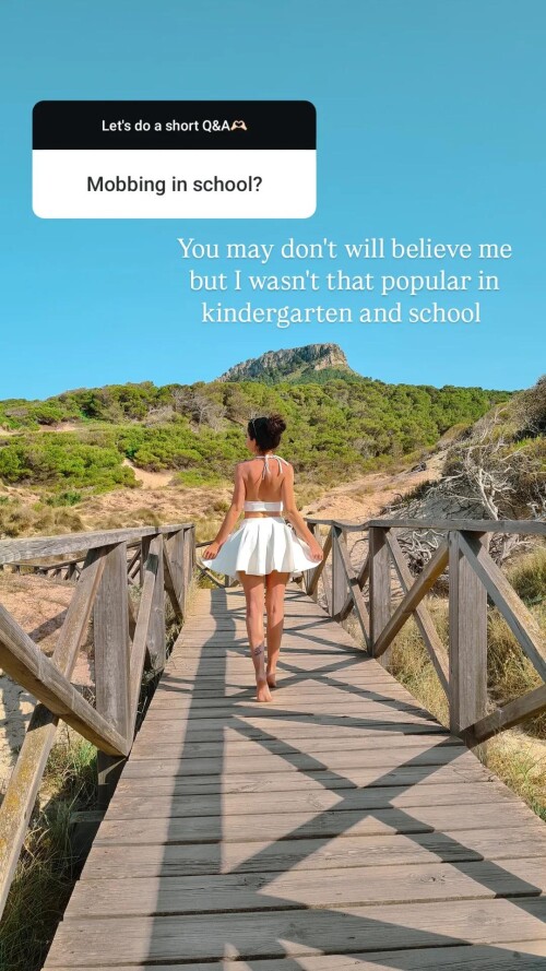 LAURINE 10465198ad1de76fa9