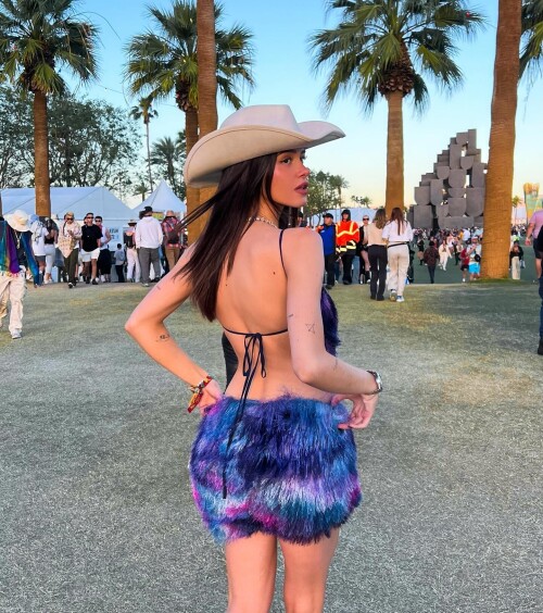 LE 78920779a3e1cf9c8