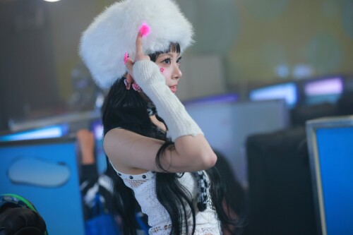 LE SSERAFIM JP 1868999586318049649 45b4b88b2521d99e6