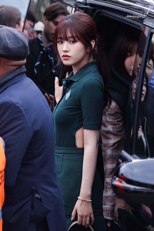 LaLune 1898686458875232583 35827053709d7a434