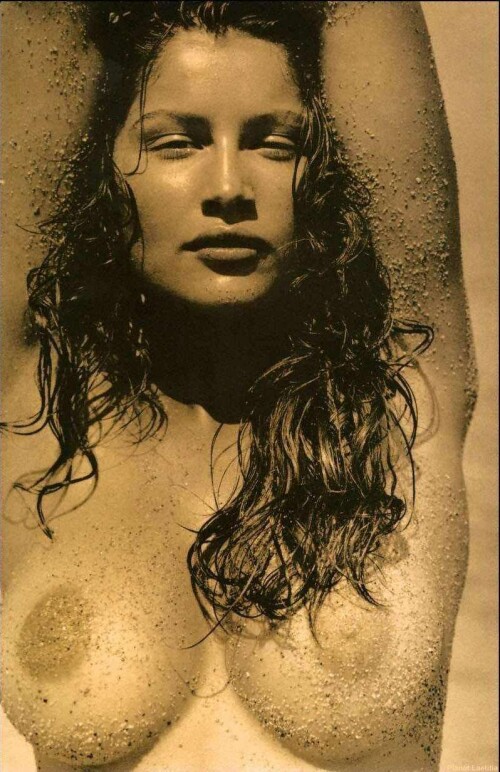 Laetitia-Casta-16c8cc974dc73255c2