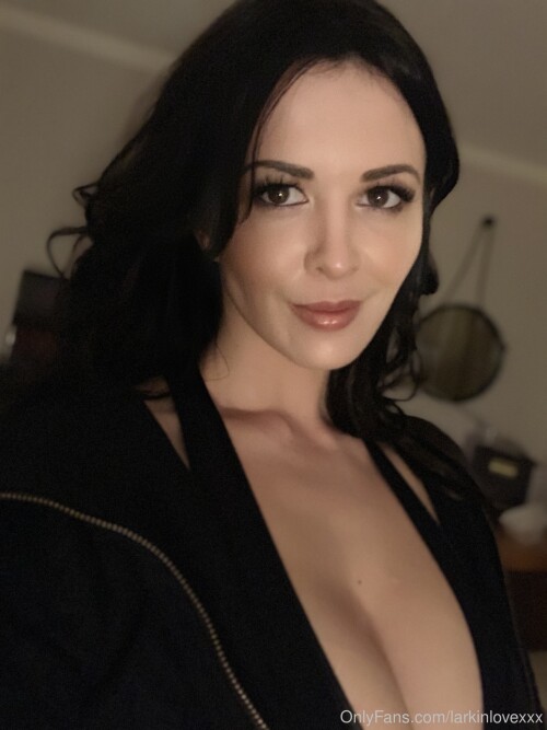 Larkin Love OnlyFans 5 17 2019 7