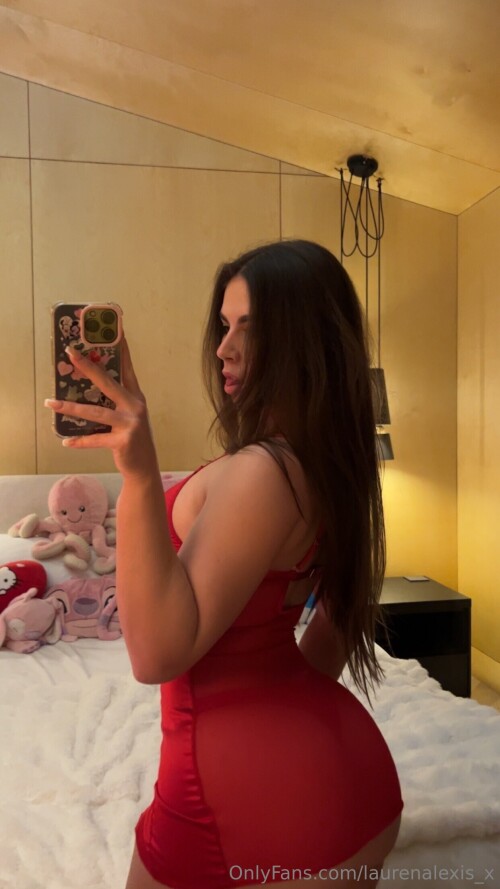 Lauren Alexis 35bcaa82765ffde7f