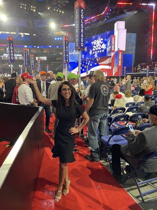 Lauren Boebert Feet 8081650b91e1e9c1d8ff5c1