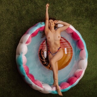 LaurenSummer-Lauren-Summer---July-Edition-341c111baa0637842b