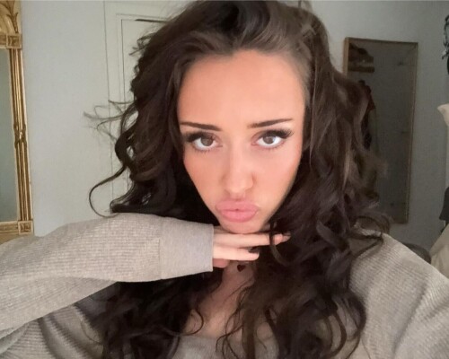 Leia 39b4a7d602dad5c26