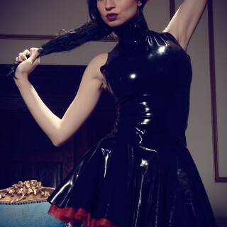 Lilly_FrillyBlackDress_043