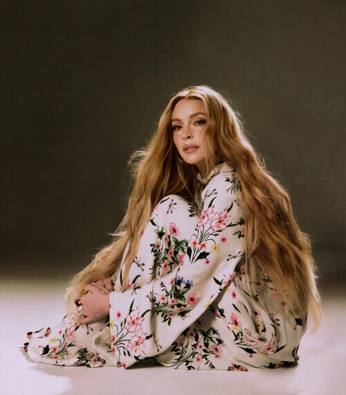 Lindsay Lohan 4cead3bf374f1751b