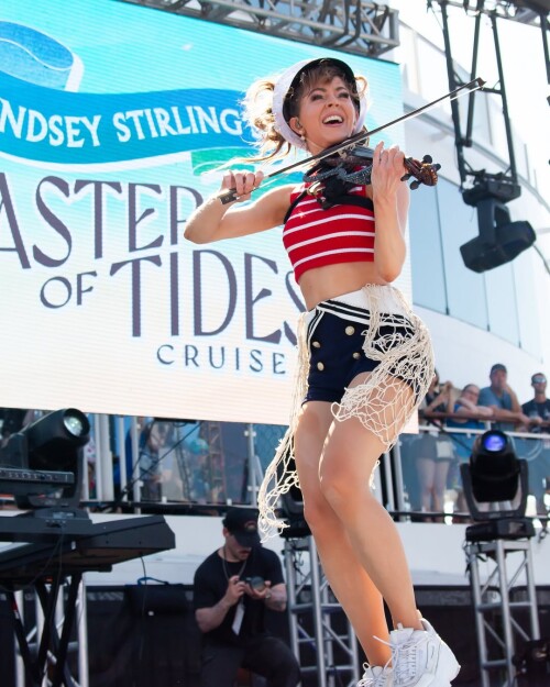 Lindsey Stirling Cruise 11fe4906c30f236d5