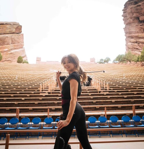 Lindsey Stirling Red Rocksb541f2885fda8d1c