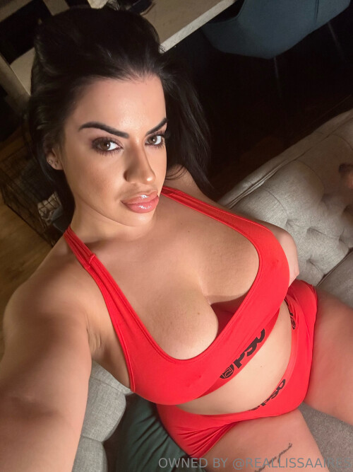Lissa Aires OnlyFans 1752087909891d24a2b50b1073218