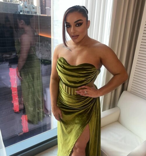 LleHKQC8499328dc4ede6f6