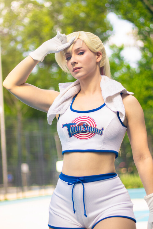 Lola 182abf890b852f2a97