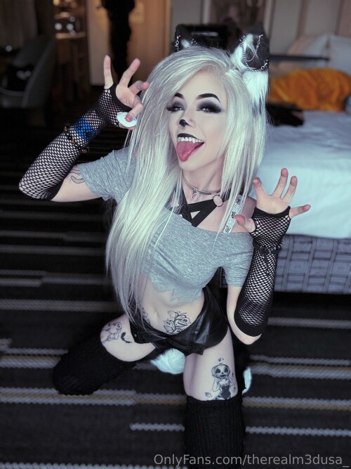 Loona26b7f43e74801231c