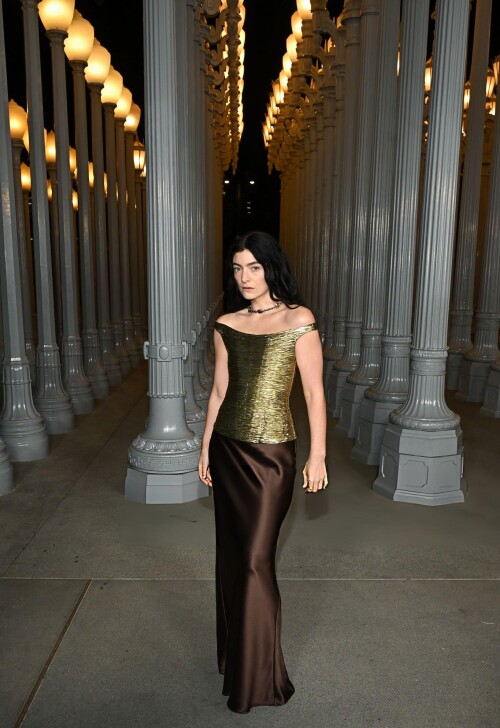 Lorde attends the 2025 LACMA Art Film Gala 8ed74428fbf183db1