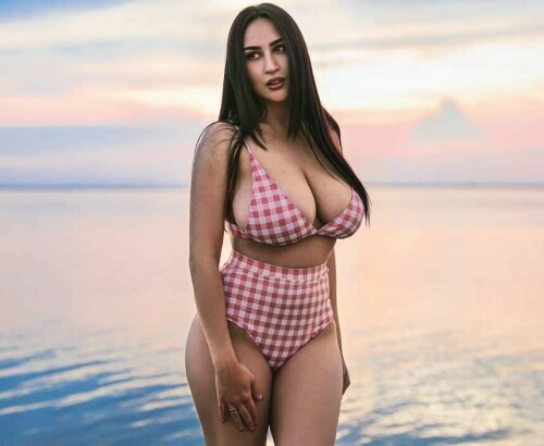 Louisa Khovanski 1128946c6df230e1f552