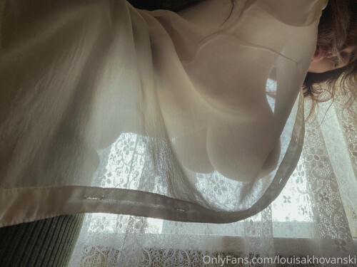 Louisa Khovanski 1803d3aa33172007bde