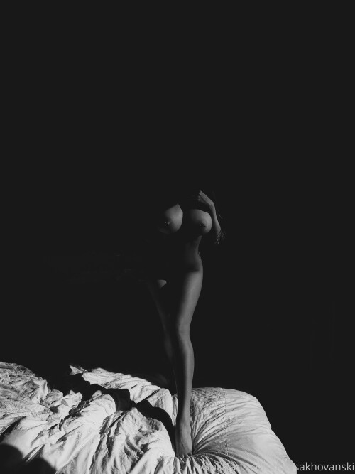 Louisa Khovanski 5522f738be7b8351f2b